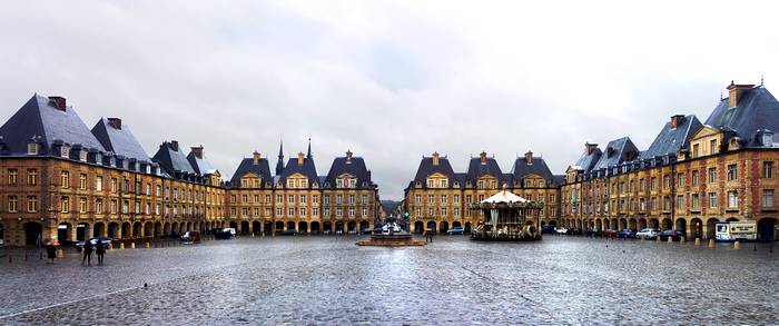 La Place Ducale à Charleville mézières Tourisme en Ardennes